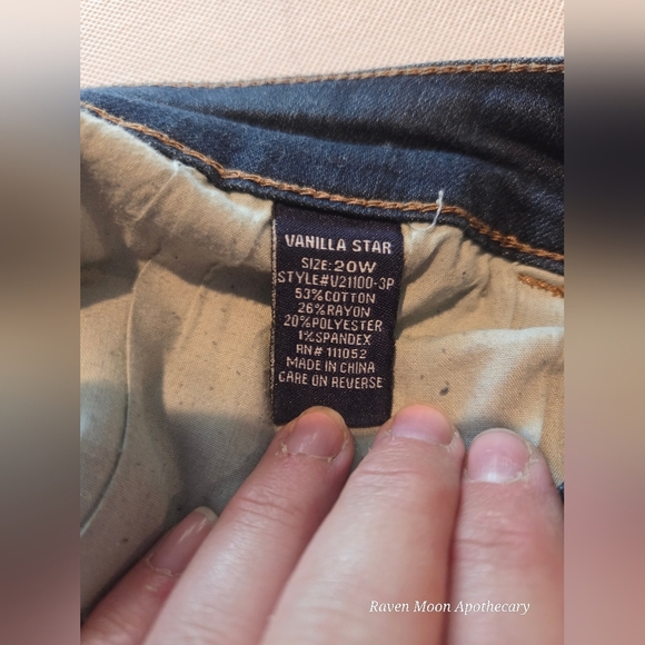 Distressed Blue Jeans Vanilla Star Midrise SKinny - Picture 5 of 9